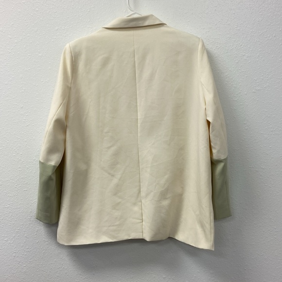 Color Block Pant Suit - Picture 2 of 5